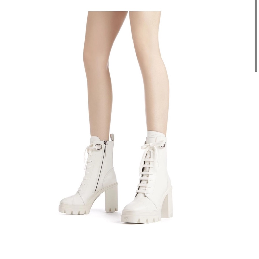 Giuseppe Zanotti Cubalibre Leather Boots in White size 39